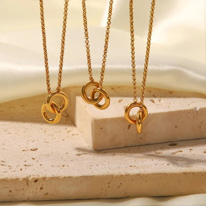 Interlocking Hoops Necklace